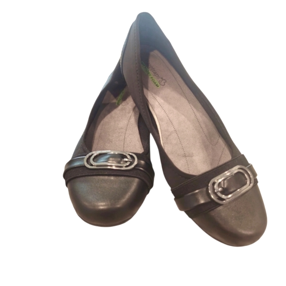 BareTraps Black Flats Comfortable Loafers Size 8 Good Condition